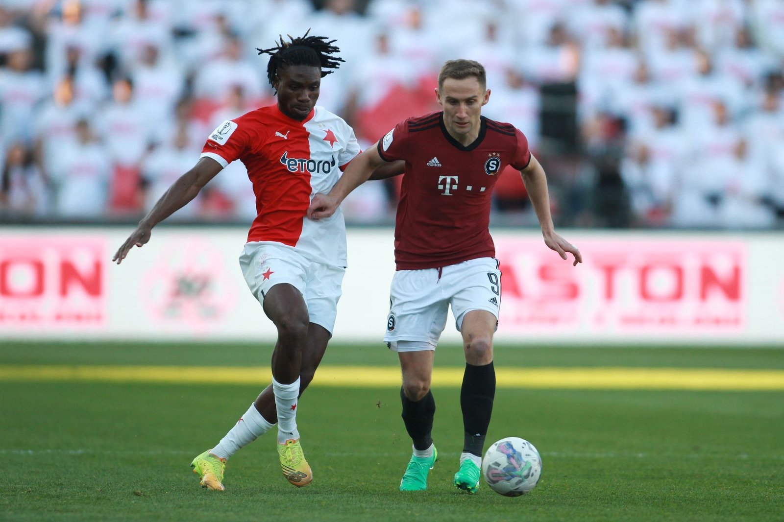 Lyon is closing in on Super Eagles defender Igoh Ogbu with salary reportedly agreed, only negotiations with Slavia Prague remaining.