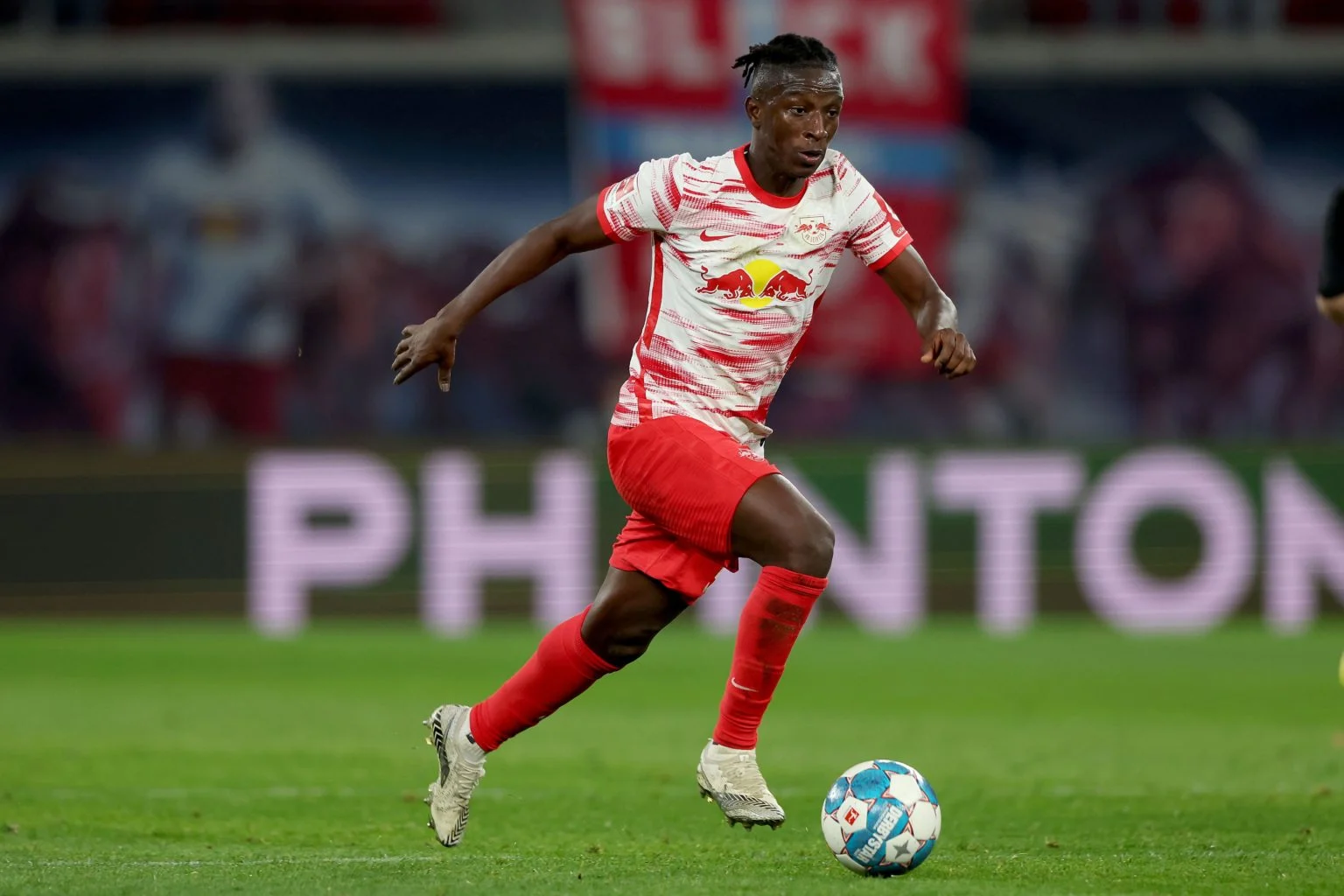 The 2024/25 Bundesliga season sees African talent continuing to shine. From impressive performances on the pitch to substantial salaries.
