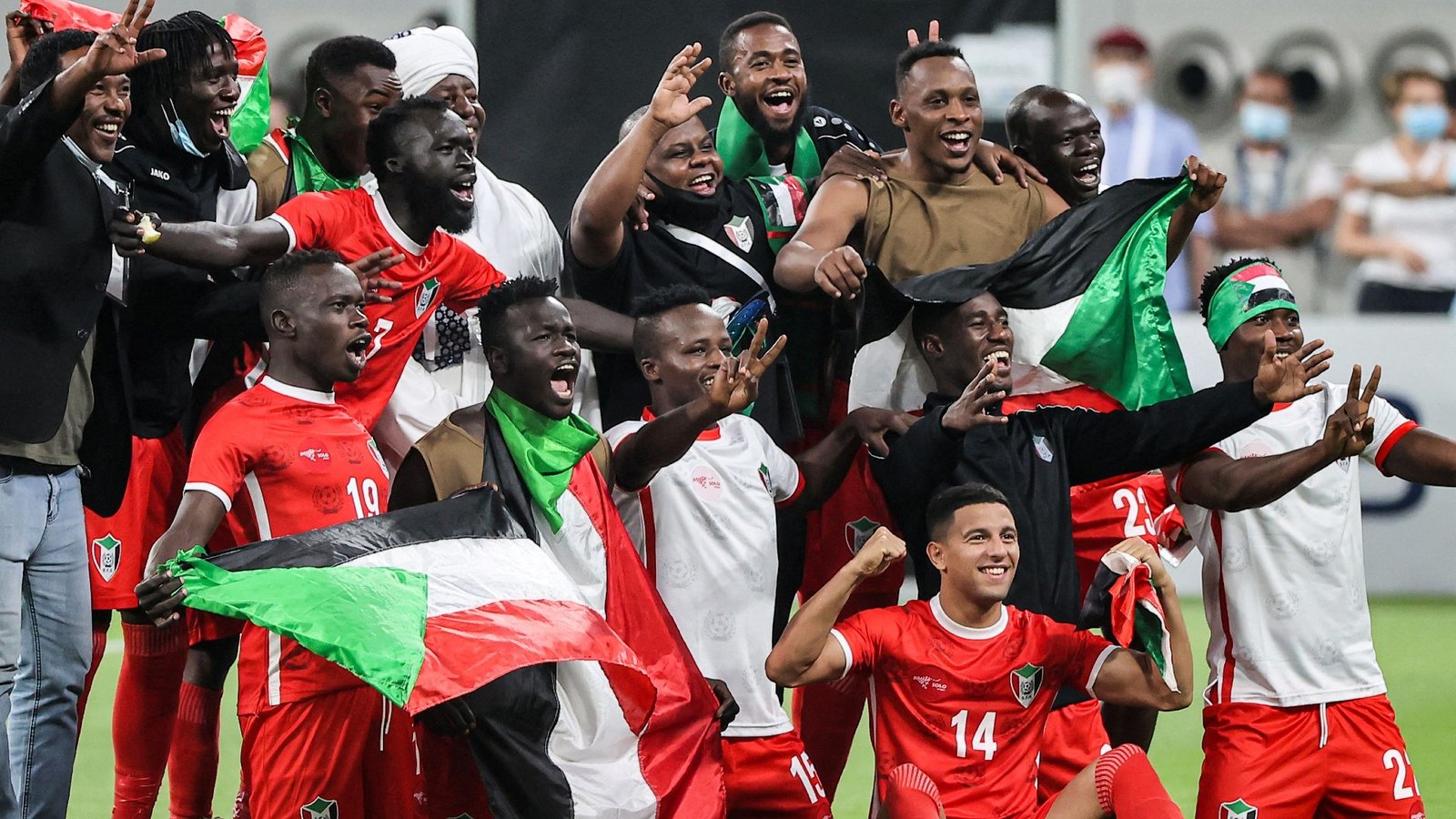 Kwesi Appiah, the former Ghana coach, is at the center of a salary dispute that’s keeping him from the Sudan national team camp.