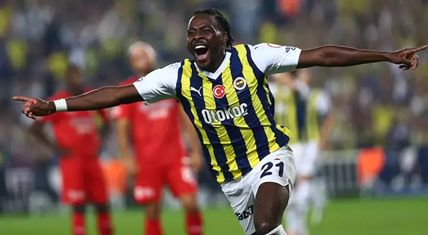 Fenerbahce are set to reignite contract talks with Bright Osayi-Samuel in a last-ditch effort to keep him beyond this season.