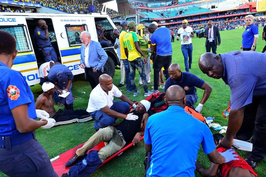 Mamelodi Sundowns win over Esperance in the CAF Champions League quarter-finals was overshadowed by violent clashes between rival fans.