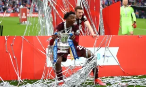 Borussia Dortmund have opened talks to sign Nigerian midfielder Wilfred Ndidi from Leicester City, with the Foxes demanding €15m