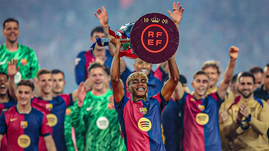 Lamine Yamal with La Liga trophy