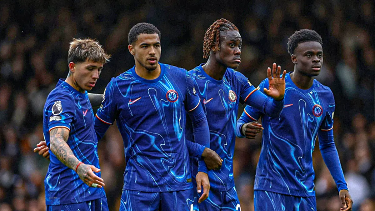 Tyrique George with Chelsea teammates