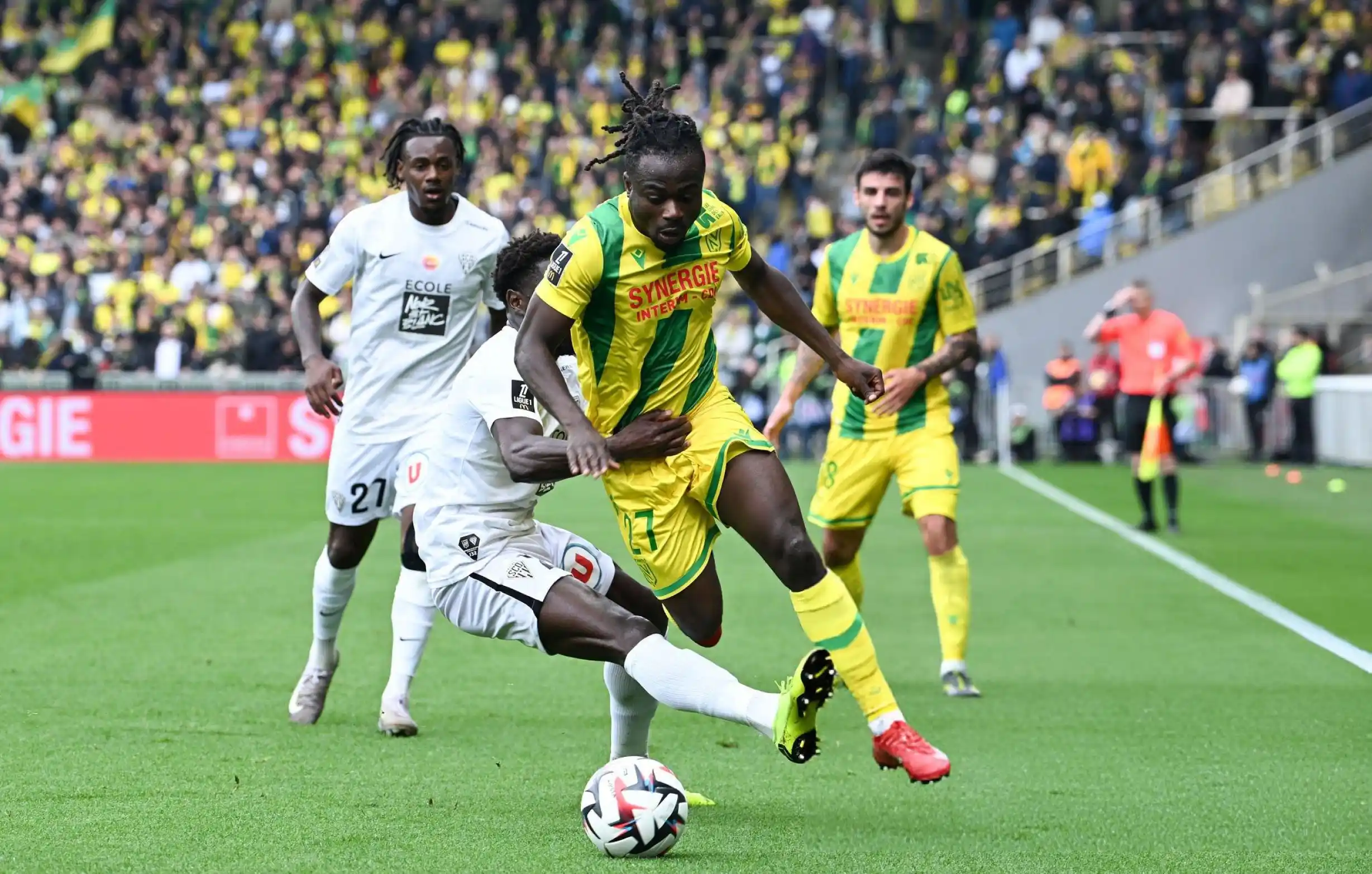 Nantes are ready to sell Nigerian winger Moses Simon this summer, with Turkish side Trabzonspor leading the chase