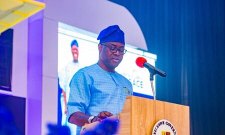 Oyo State Governor Seyi Makinde has fulfilled a 26-year-old promise by allocating land to the 1998 Shooting Stars team