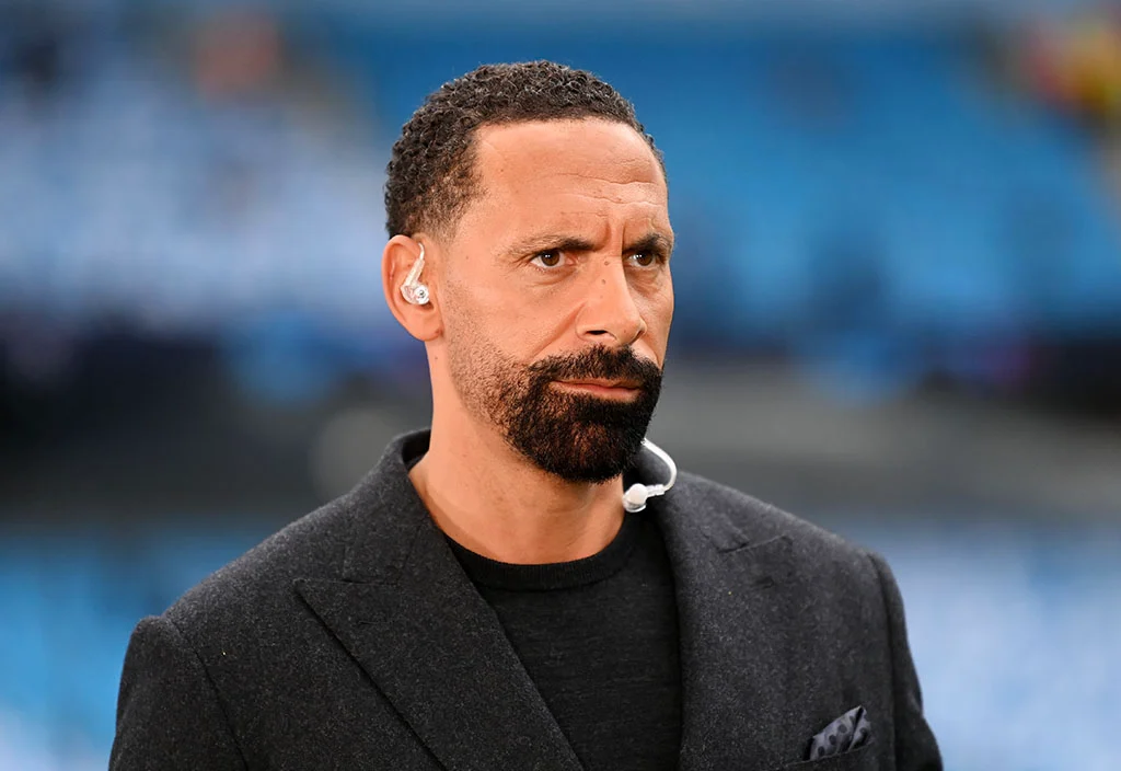 Rio Ferdinand reveals why he prefers Victor Osimhen over Viktor Gyökeres for Manchester United, citing experience and international pedigree.
