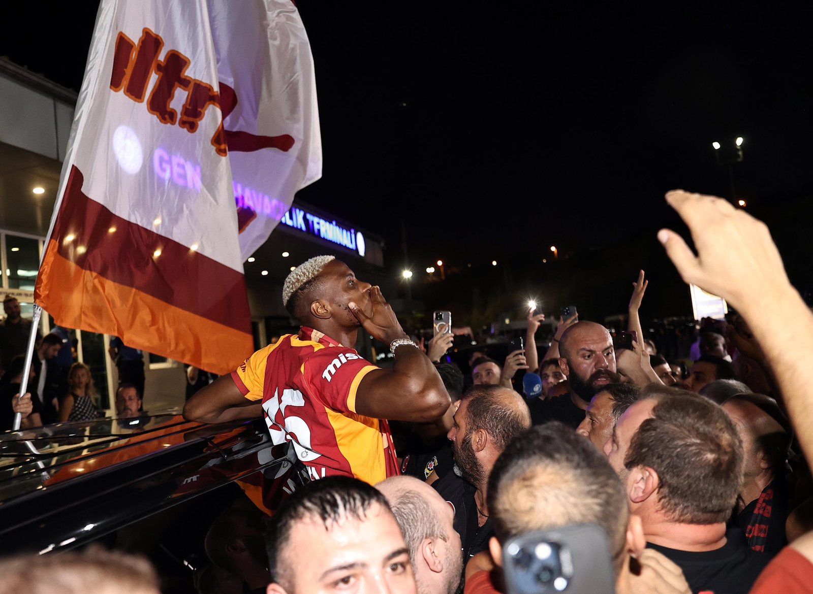 Victor Osimhen shares emotional first words after arriving in Istanbul ahead of his record-breaking move to Galatasaray