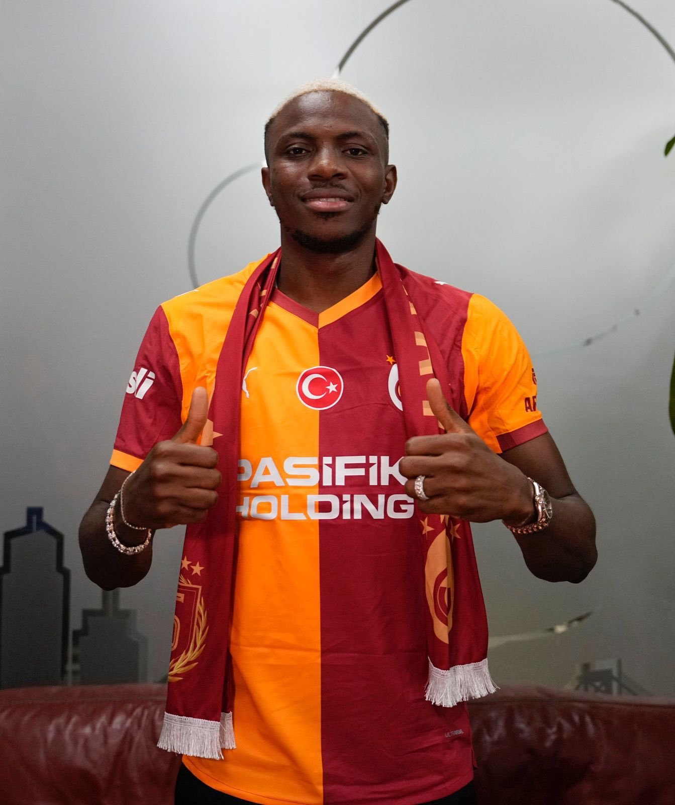 Victor Osimhen shares emotional first words after arriving in Istanbul ahead of his record-breaking move to Galatasaray