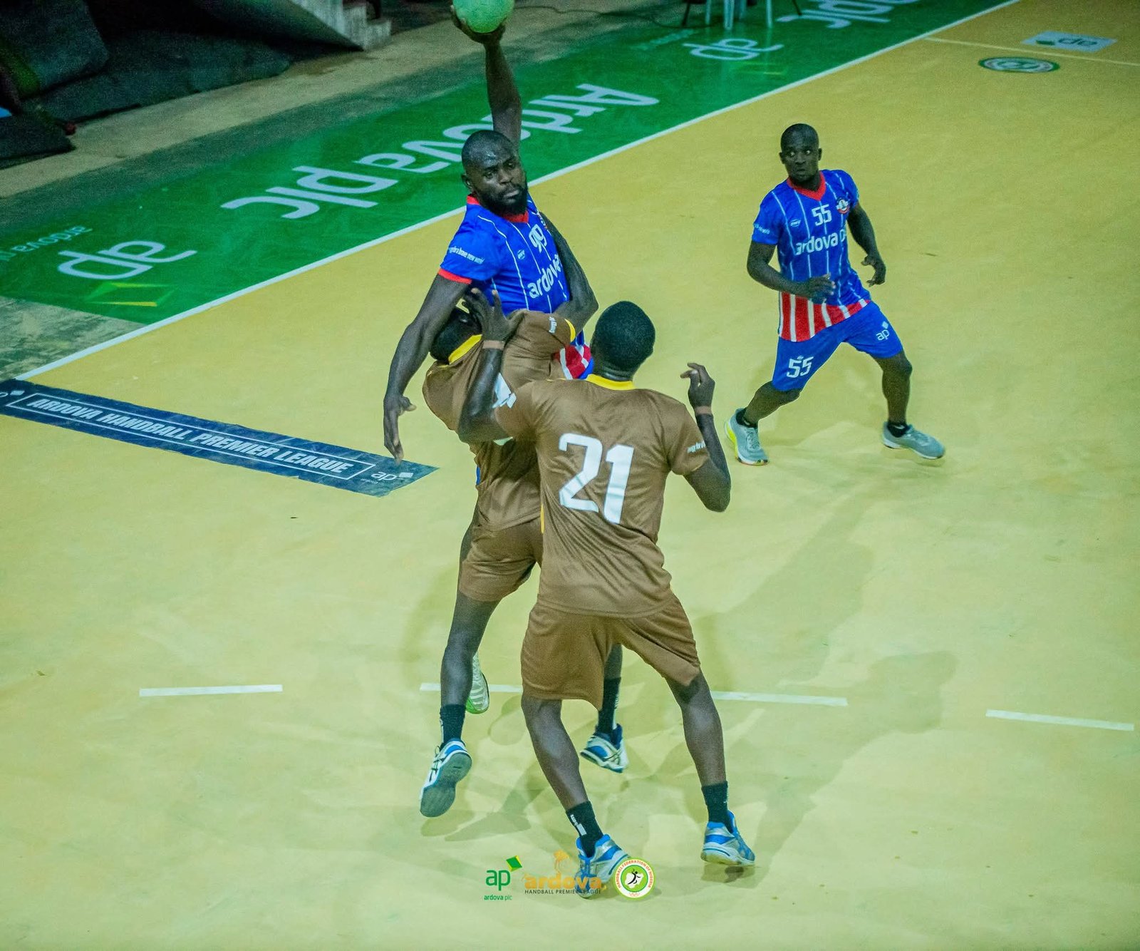 Safety Babes and newcomers Soof Omo Ogiefo stole the spotlight on Day 1 of the Ardova Handball Premier League 2025 Phase 1.