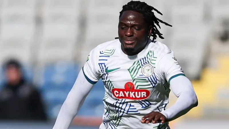 Hull City have signed Nigerian forward David Akintola from Turkish side Çaykur Rizespor, following in the footsteps of Aluko and Akpom.