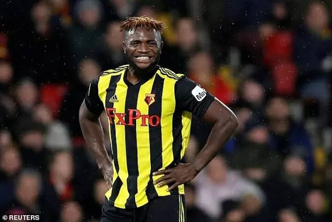 Raja Casablanca are in advanced talks to sign Isaac Success after ending their bid for Nigerian goalkeeper Stanley Nwabali.
