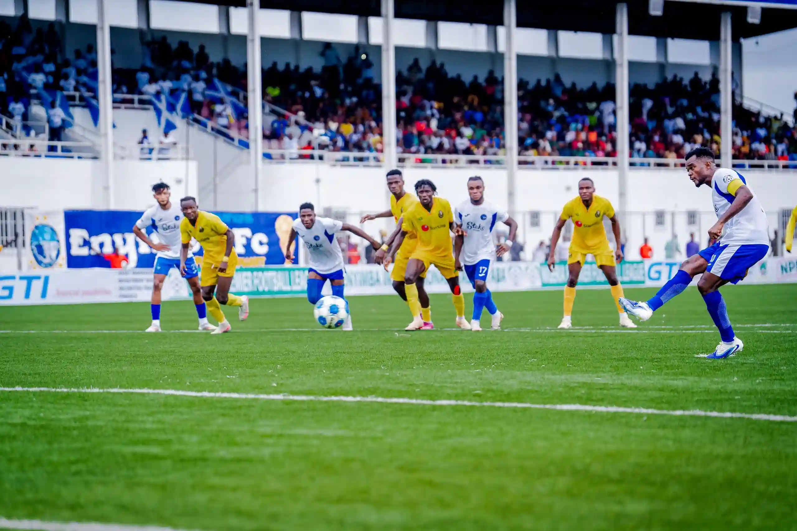Governor Alex Otti rewarded Enyimba with ₦30m after their 3-2 comeback win over Bendel Insurance in Sunday’s NPFL clash in Aba.