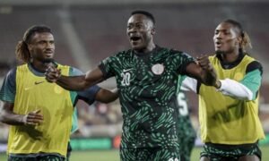 Super Eagles’ arrival in Uyo delayed after ValueJet aircraft suffers cracked windscreen during stop in Luanda ahead of World Cup qualifier.