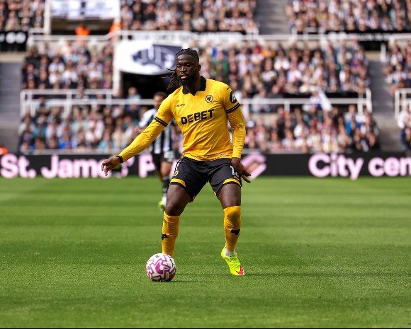 Tolu Arokodare’s first Premier League start under Rob Edwards ends in a home defeat to Crystal Palace, leaving Wolves bottom.