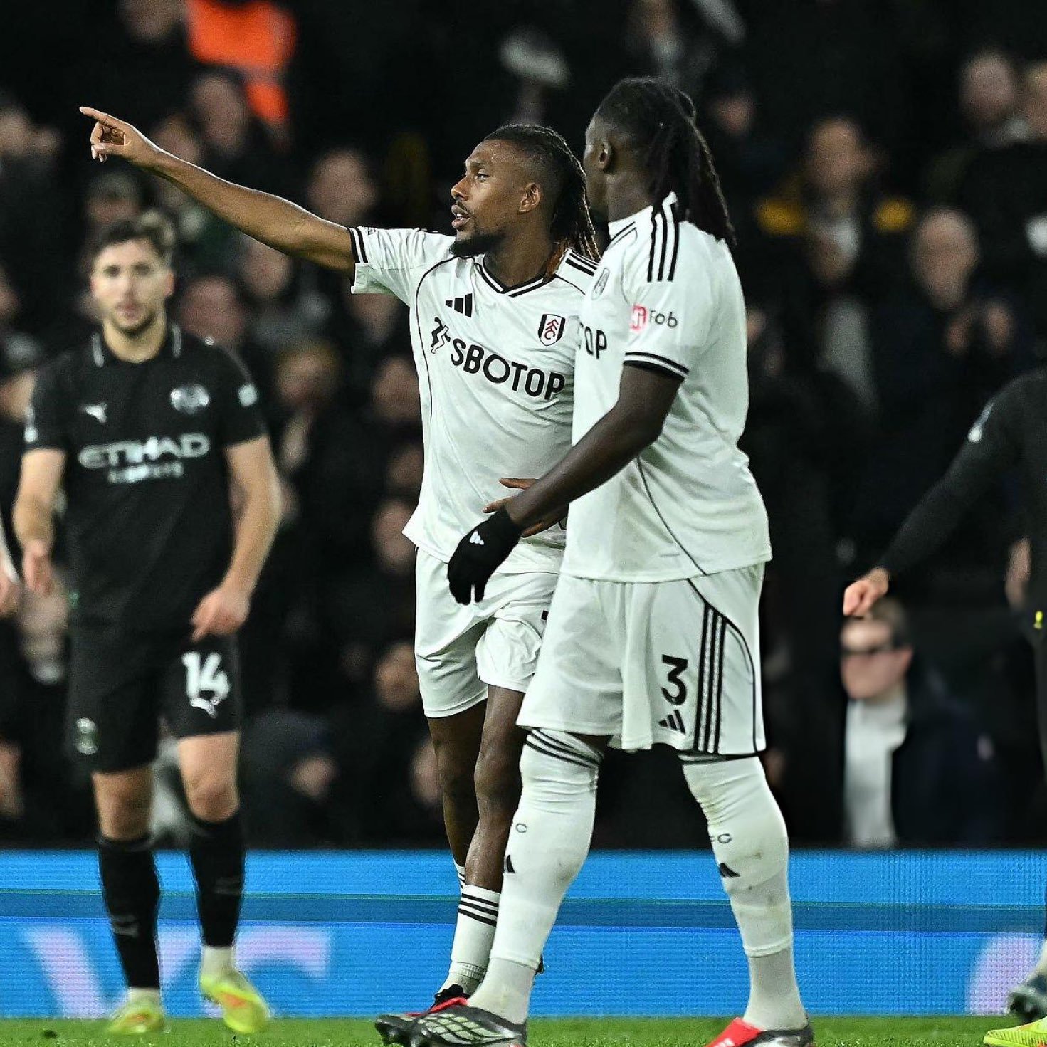 Samuel Chukwueze and Alex Iwobi led a dramatic Fulham fightback, but Manchester City survived a wild nine-goal Premier League thriller.