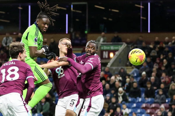 AFCON-bound Calvin Bassey shines as Fulham finally conquer Burnley at Turf Moor in a dramatic Premier League win.