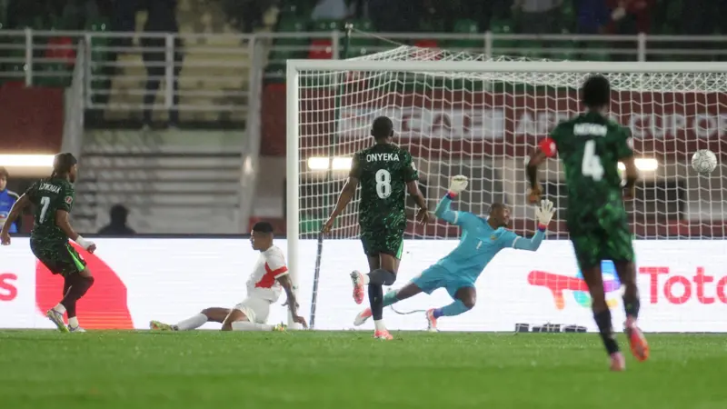 Eric Chelle played speaks on the rift between Osimhen and Lookman after the Super Eagles progressed to quarter finals of AFCON 2025.