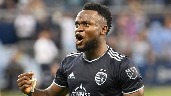 Real Zaragoza complete the signing of a Nigerian striker from MLS side Real Salt as they battle relegation in the Segunda División.