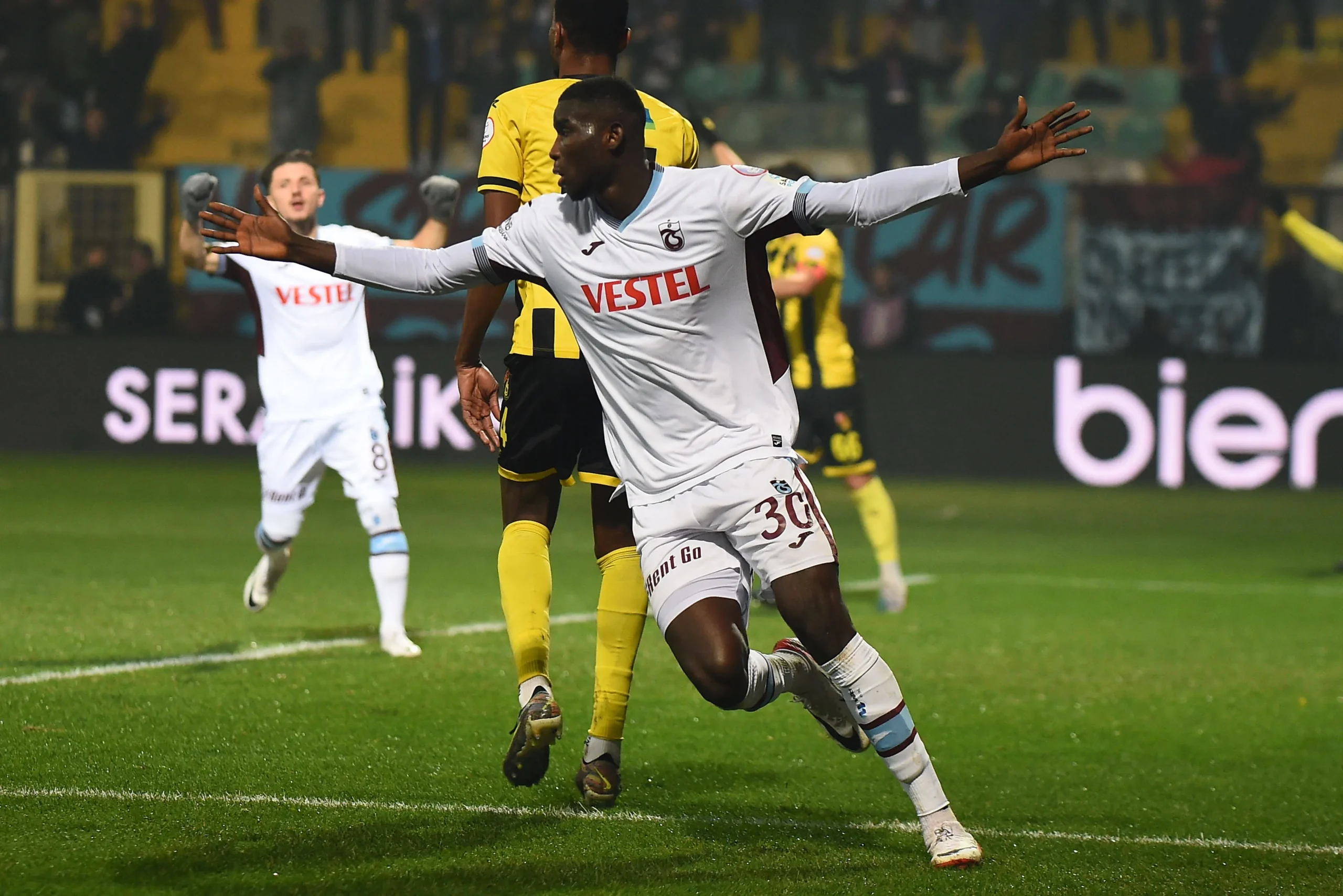 Paul Onuachu scored a decisive solo goal as Trabzonspor came from behind to beat Istanbul Başakşehir and reach the Turkish Cup quarter-finals.