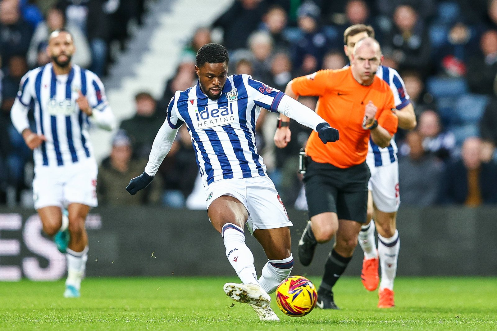 Josh Maja ends a 25-game goal drought as West Bromwich Albion beat Hull City in the Championship to boost their survival hopes.