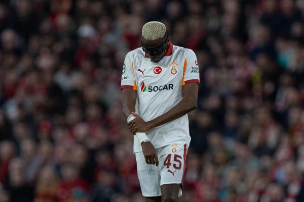 Victor Osimhen suffers an injury as Liverpool beat Galatasaray 4-0 at Anfield to reach the Champions League quarter-finals.