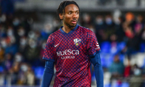Barnsley have confirmed Nigerian midfielder Kelechi Nwakali will remain at the club for the new season despite an uncertain and difficult campaign.