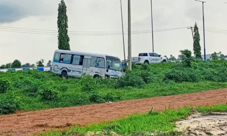 Rivers United players and officials sustained minor injuries after their team bus was involved in a road accident while travelling to Awka for a Federation Cup fixture.