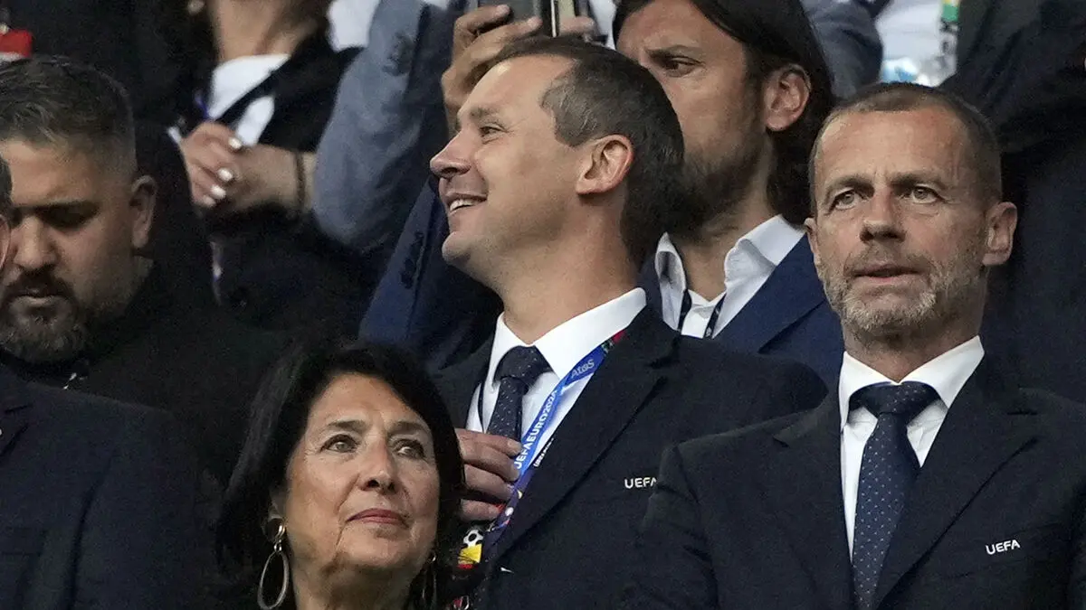 FIFA chief operating officer Kevin Lamour has become the second senior official to publicly oppose Gianni Infantino's FIFA Forward Enterprise proposal, describing it as "the project of one person" and claiming staff were deceived.