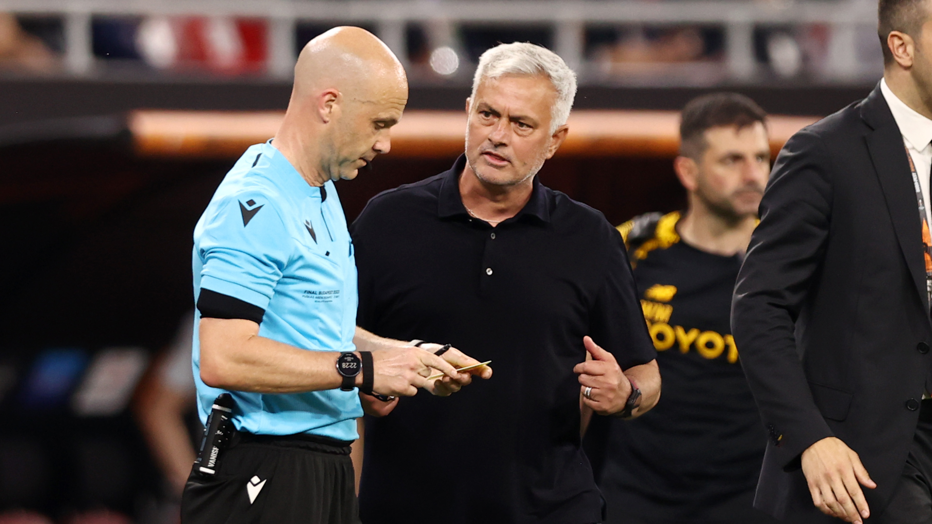 Anthony Taylor has announced his retirement from elite refereeing after a distinguished career spanning more than two decades, 831 matches and appointments at two FIFA World Cups.