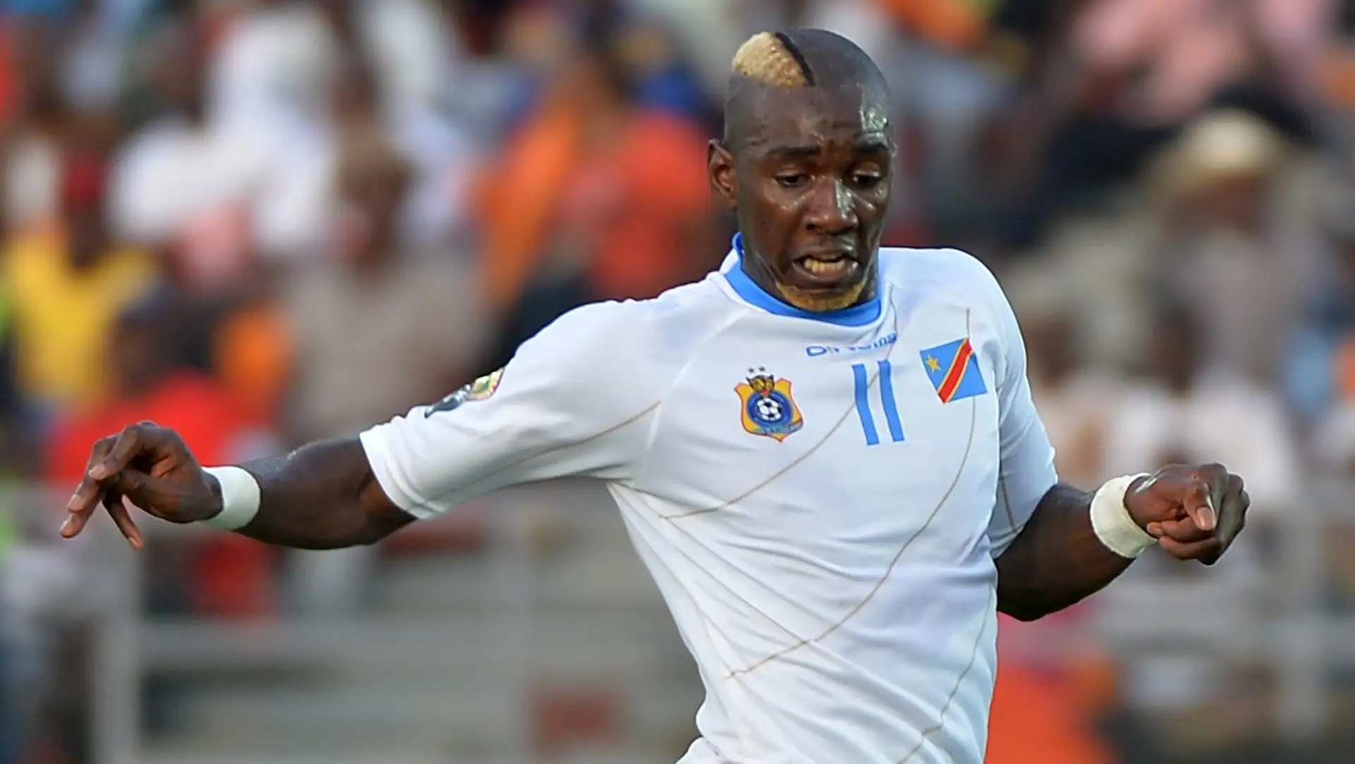 Former DR Congo winger Yannick Bolasie has criticised FIFA after the governing body allowed USA striker Folarin Balogun to play despite his World Cup red card, questioning whether African teams would receive similar treatment.