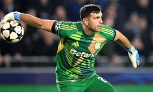 Emiliano Martínez has reportedly given the green light to Chelsea over a potential move from Aston Villa, with the decision now resting on the Blues before the transfer deadline.