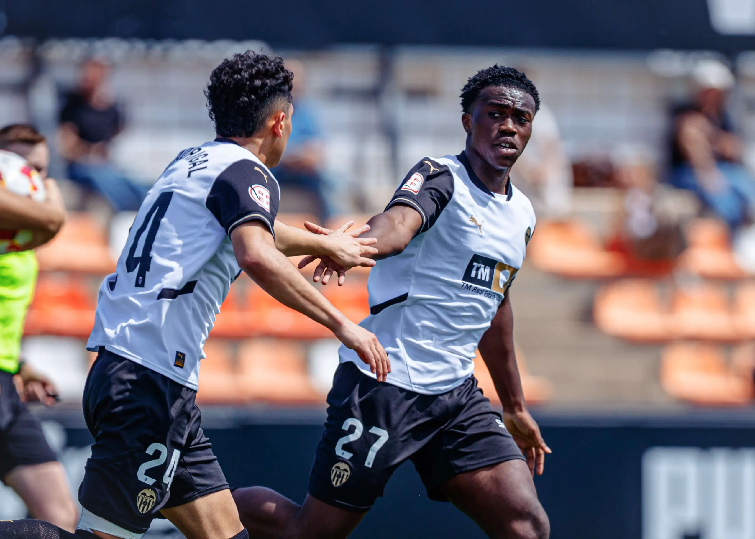 Liverpool were ready to trigger David Otorbi’s €30m clause, but Valencia have moved quickly to raise the price. Could the change reshape the race for the teenager?