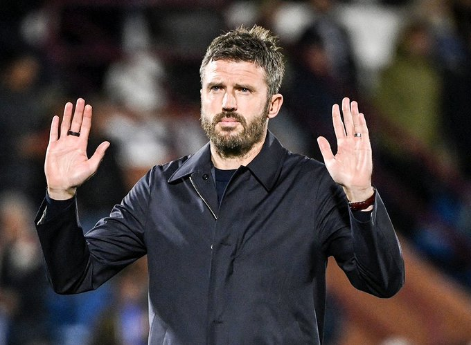 Manchester United’s latest Old Trafford setback has intensified scrutiny on Michael Carrick, with one team selection and a familiar opponent adding to the unease.